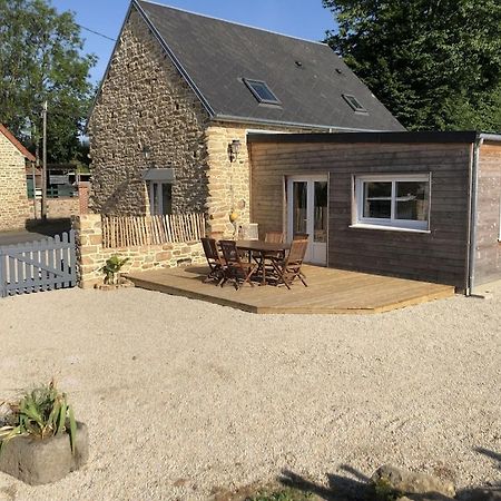 Charmante Maison De Campagne En Pierres Et Bois Sartilly-Baie-Bocage Bagian luar foto